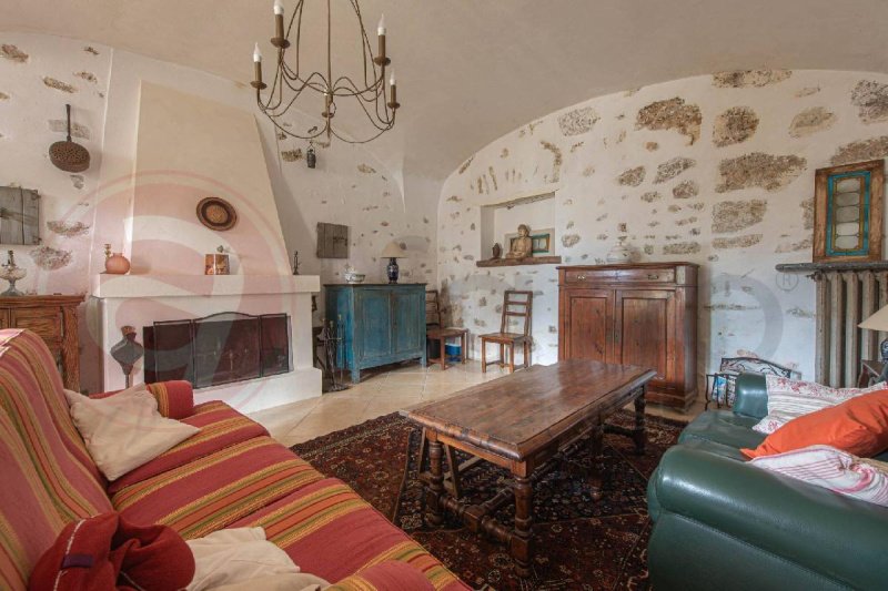 Многоквартирный дом в Кольфеличе