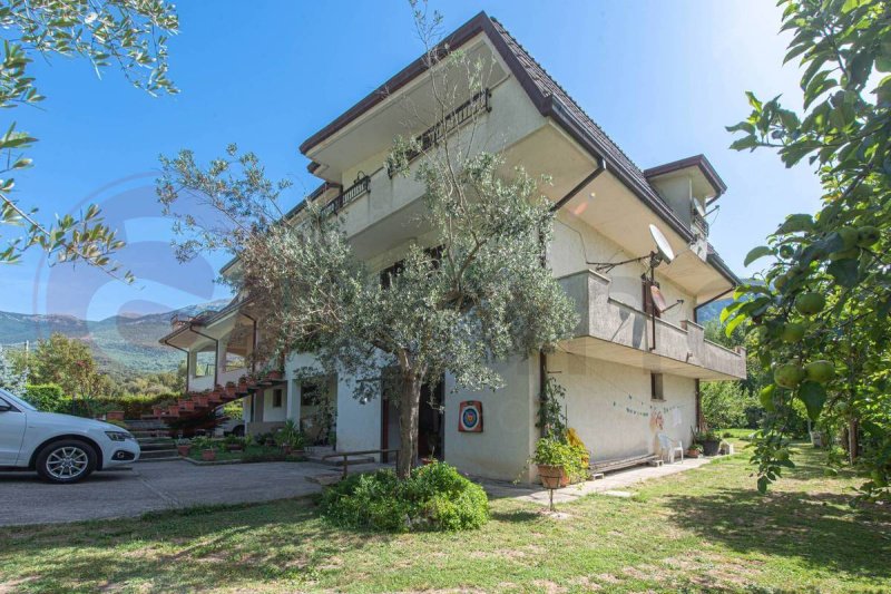 Casa geminada em Balsorano