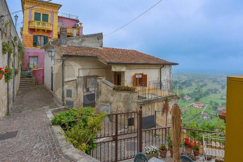 Особняк из двух квартир в Рокказекка