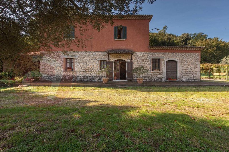 罗卡塞卡乡间房屋