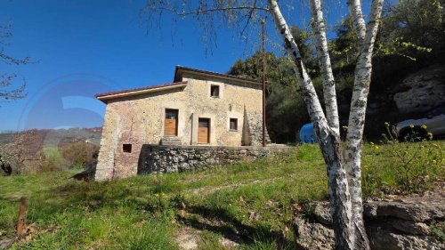 Country house in Santopadre