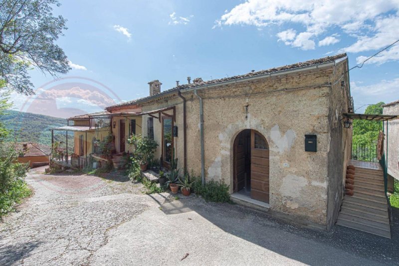 Semi-detached house in Arpino