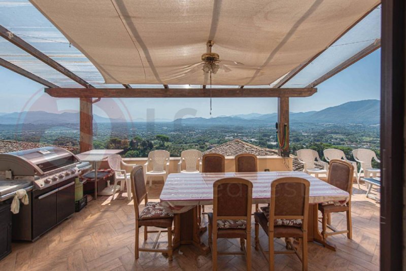 Country house in Pofi