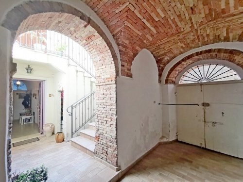 Self-contained apartment in Penne