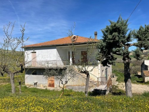 Huis op het platteland in Città Sant'Angelo