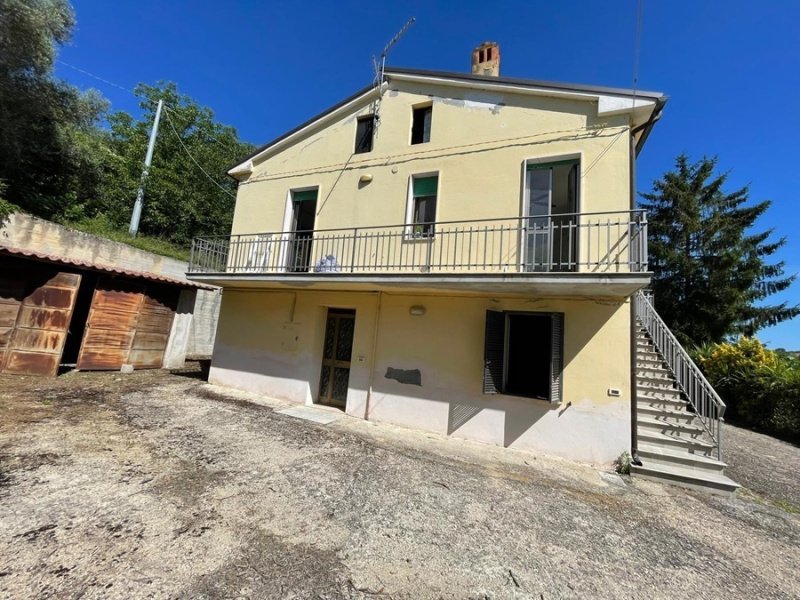 Huis op het platteland in Loreto Aprutino