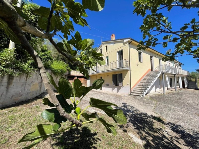 Huis op het platteland in Loreto Aprutino