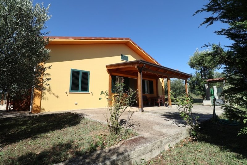 Casa di campagna a Giulianova