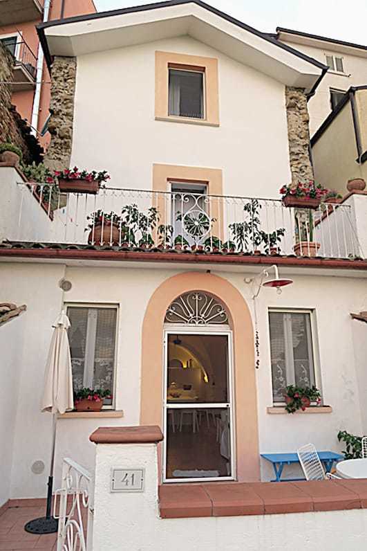 Top-to-bottom house in Torino di Sangro