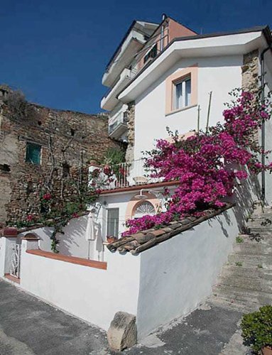 Top-to-bottom house in Torino di Sangro