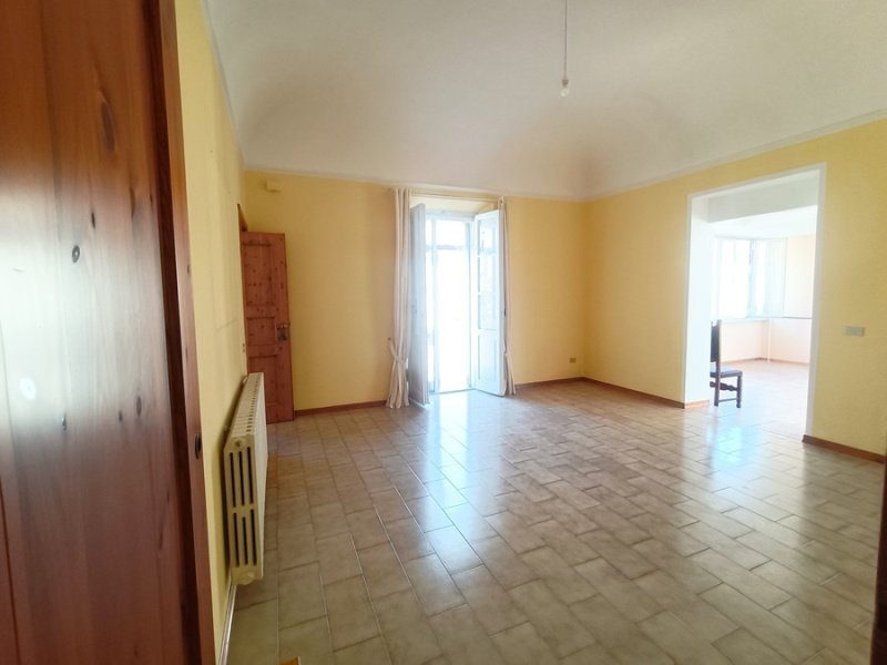 Apartamento histórico en Penne