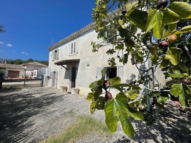 Country house in Vicoli