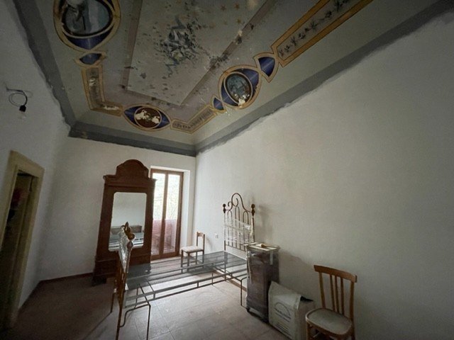 Historiskt hus i Torre de' Passeri