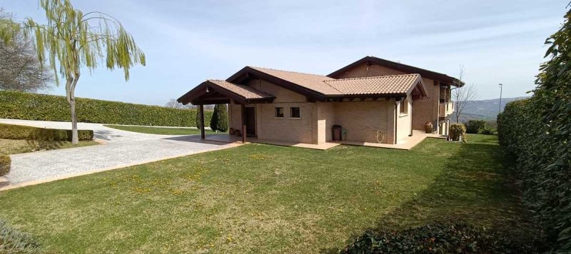Villa a Tornareccio