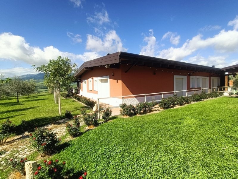 Moradia em Penne