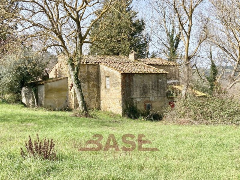 Farmhouse in Montescudaio