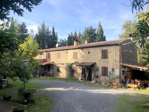 Farmhouse in Montescudaio