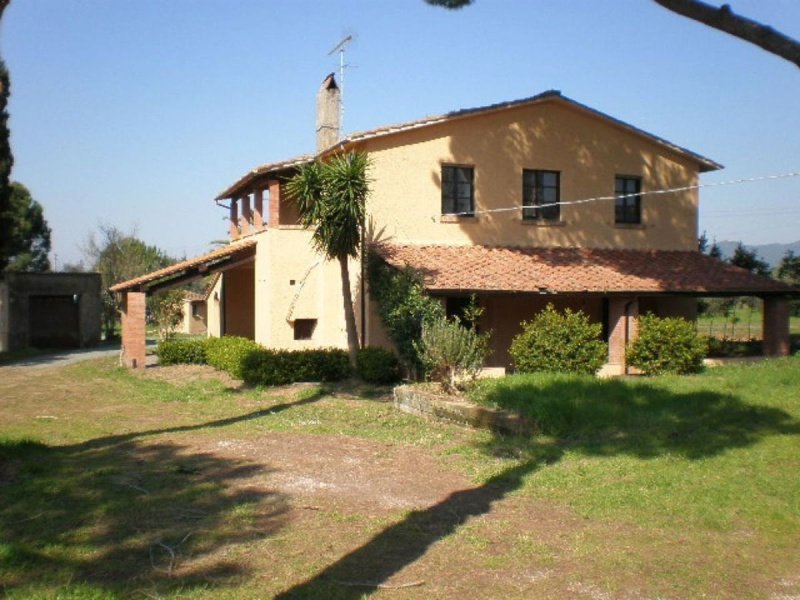 Farmhouse in Castagneto Carducci