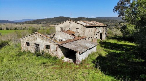 Klein huisje op het platteland in Suvereto