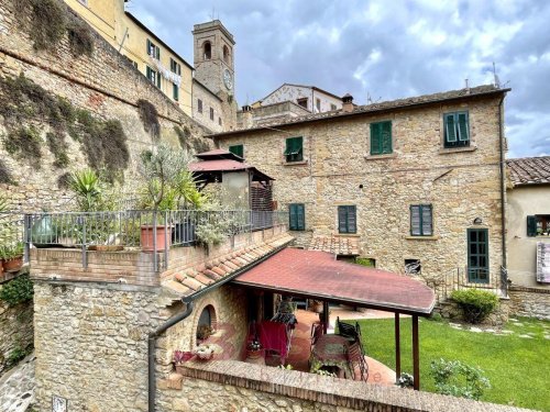 Appartement à Montescudaio