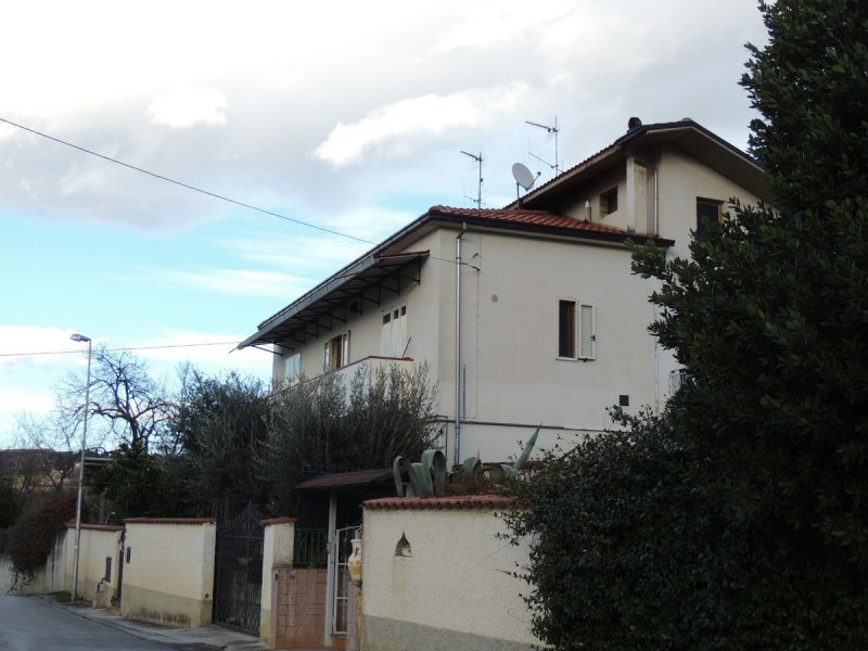 Self-contained apartment in Scafa