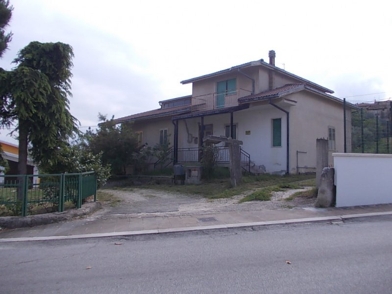 Casa indipendente a Alanno