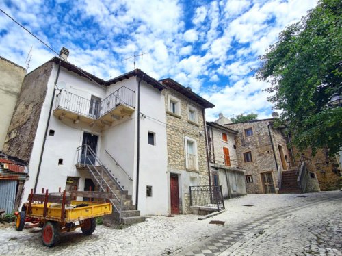 Huis in Sant'Eufemia a Maiella