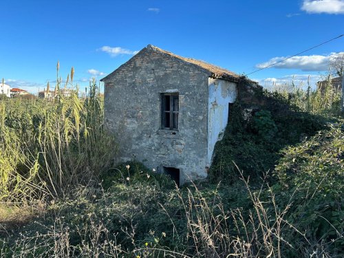 Klein huisje op het platteland in Torrevecchia Teatina