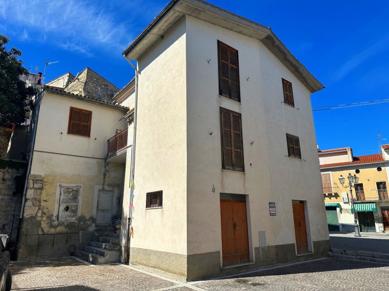 Einfamilienhaus in San Valentino in Abruzzo Citeriore
