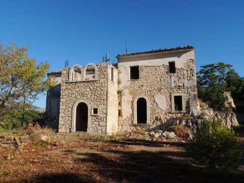 Detached house in San Valentino in Abruzzo Citeriore