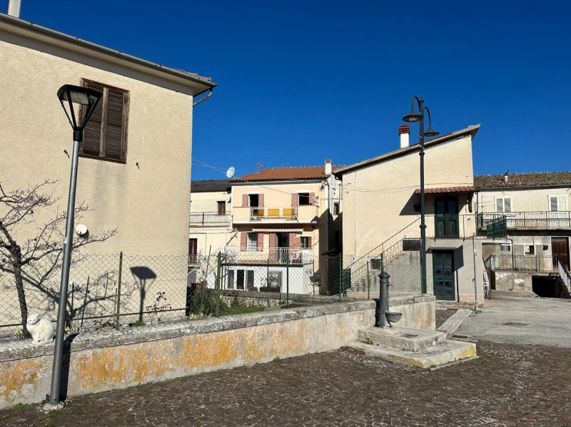 Detached house in Collepietro