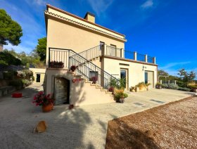 Detached house in Atri