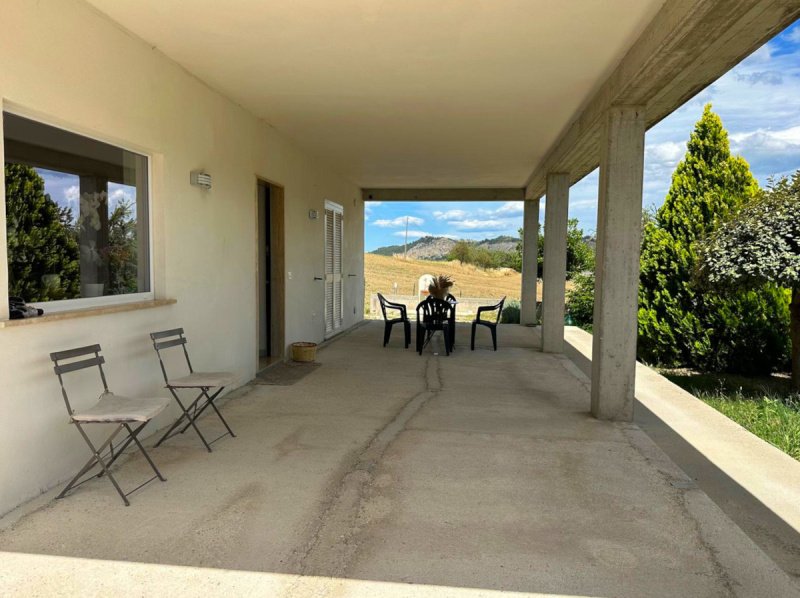 Einfamilienhaus in San Valentino in Abruzzo Citeriore