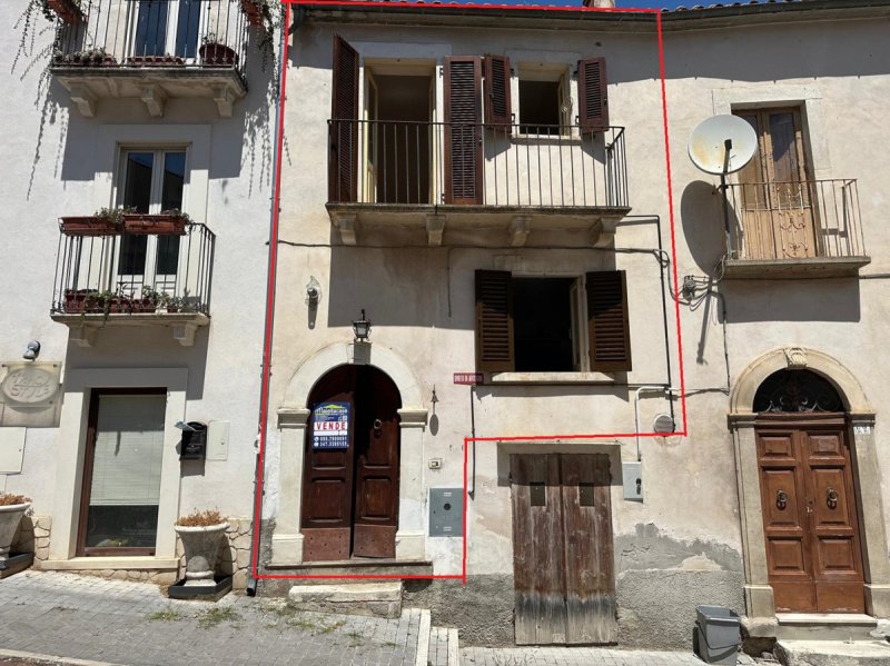 Casa indipendente a San Valentino in Abruzzo Citeriore