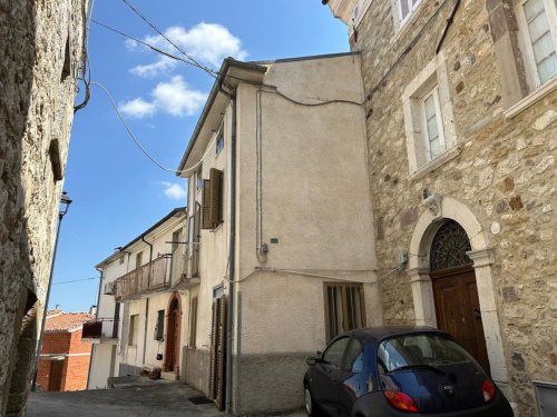 House in Torricella Peligna