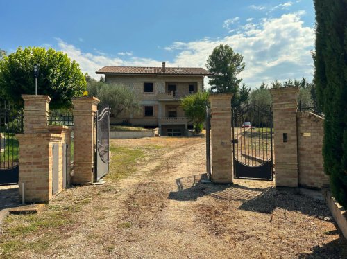 Villa in Atri