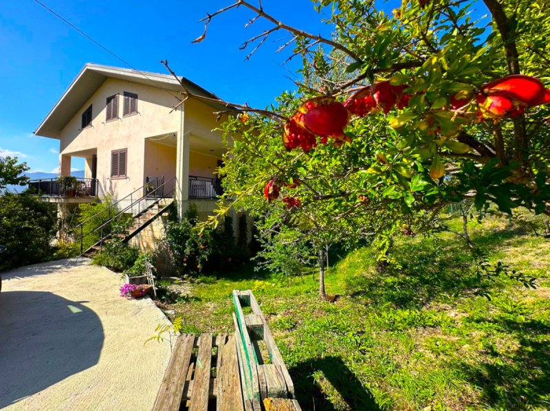 Vrijstaande woning in San Valentino in Abruzzo Citeriore