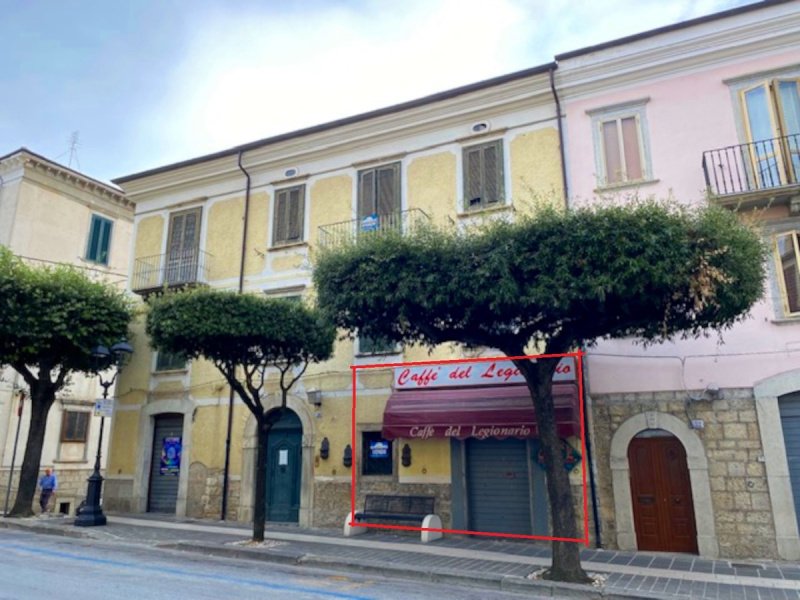 Commercial property in Agnone