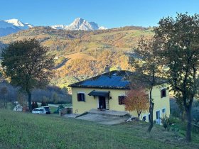 Detached house in Castiglione Messer Raimondo
