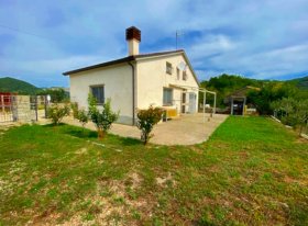 Villa i Agnone