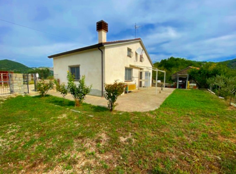 Villa i Agnone
