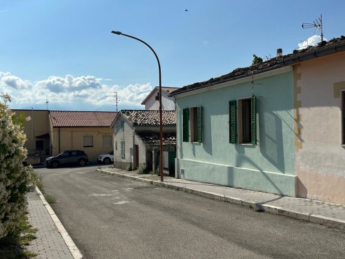 Top-to-bottom house in Tocco da Casauria