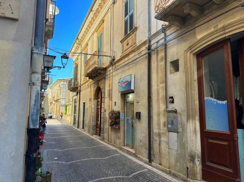 圣瓦伦蒂诺-因阿布鲁佐奇泰廖雷公寓