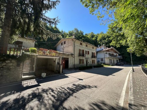 Особняк в Сант'Эуфемия-а-Маелла