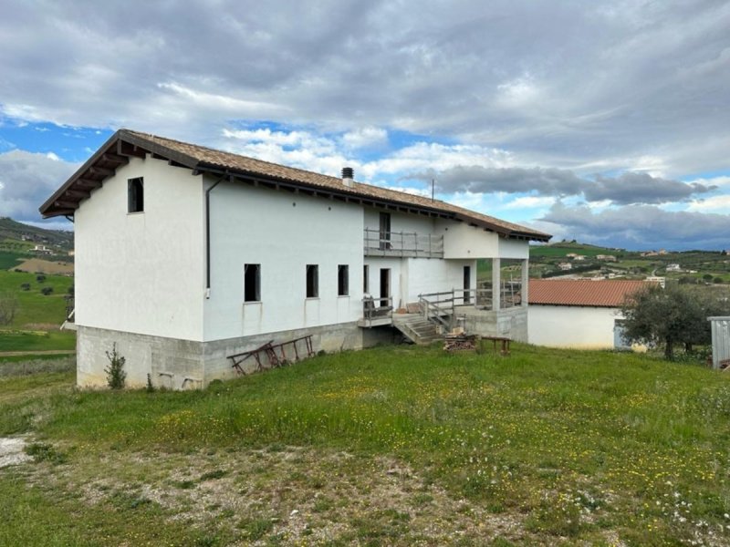 Casa independente em Pineto