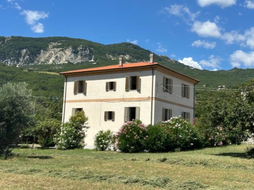 卡绍里亚堡独栋房屋