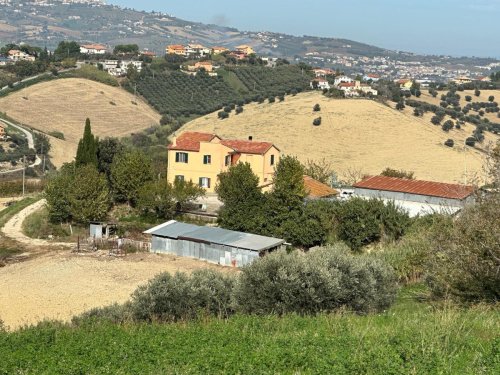 Einfamilienhaus in Atri