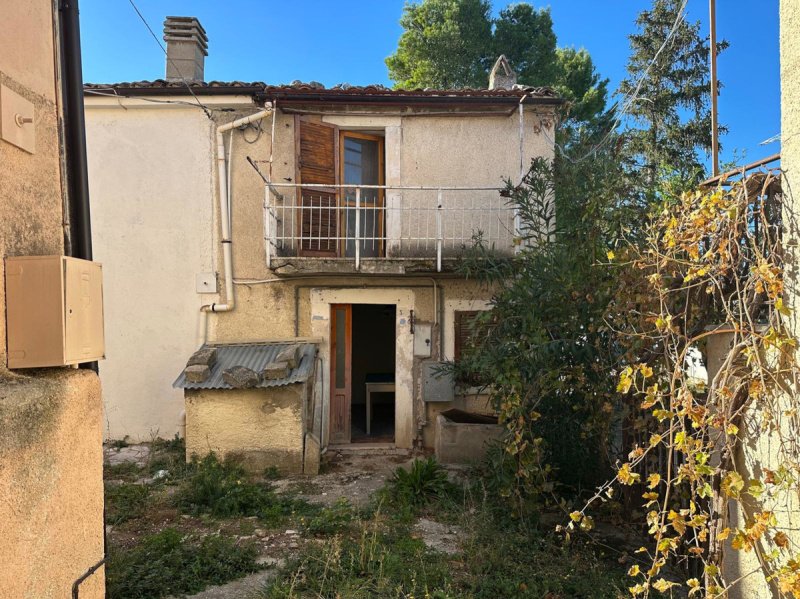 Top-to-bottom house in Bolognano
