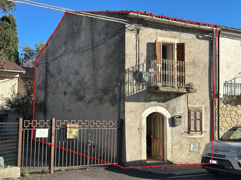 Top-to-bottom house in Bolognano