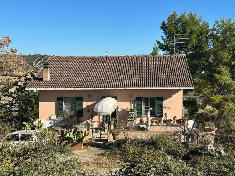Casa independiente en Atri
